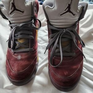 Jordan Men's Burgundy Sneakers